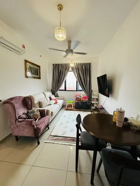Living features: 3-seater fabric sofa in beige, armchair in burgundy, coffee table, wall-mounted TV, TV console, area rug with geometric pattern, 5-blade ceiling fan with light, floor-to-ceiling windows, sheer curtains, decorative mirror, wall art, light-colored walls, tile flooring; style: modern.