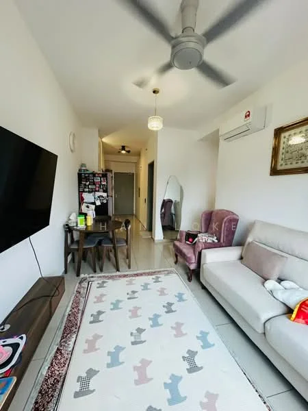 Living features: 3-seater fabric sofa in light grey, armchair in mauve, coffee table, wall-mounted TV, area rug with geometric pattern, ceiling fan with light, recessed downlights, white painted walls, tile flooring, framed artwork on wall, mirror, small dining table with two chairs, refrigerator, air conditioning unit; style: modern.