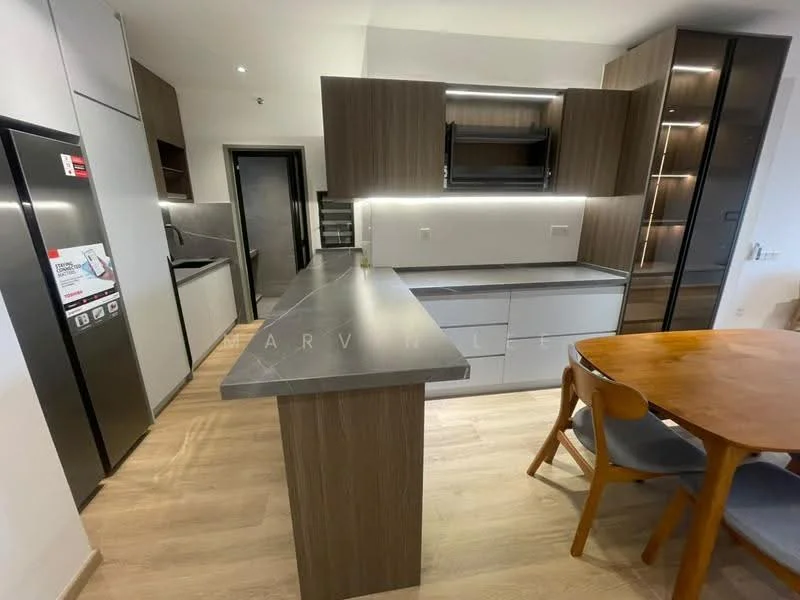 Kitchen features: grey quartz countertop, wood cabinetry with flat-panel design, stainless-steel fridge, built-in oven, freestanding range oven, single-bowl stainless-steel sink, chrome pull-down faucet, open shelving, pendant lighting, dining table with wooden surface, upholstered dining chairs, laminate flooring, recessed downlights; style: modern.