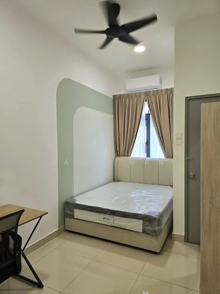 Bedroom features: queen-size bed, white mattress, light grey accent wall, white painted walls, ceiling fan, wall-mounted air conditioning unit, curtains, tile flooring, study desk, chair, door, window; style: modern.