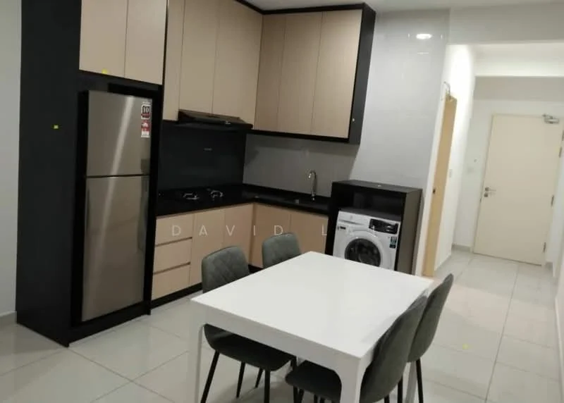 Kitchen features: black granite countertop, light brown cabinetry, stainless-steel fridge, built-in gas hob, extraction hood, single-bowl stainless-steel sink, chrome pull-down faucet, white washing machine, white dining table, 4 grey upholstered dining chairs, white tiled flooring, grey tiled backsplash; style: modern.