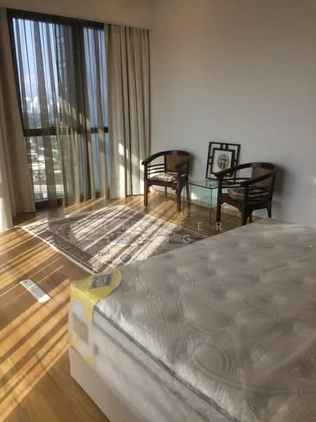 Bedroom features: queen-size bed, wooden flooring, floor-to-ceiling windows, sheer curtains, area rug with geometric pattern, 2 wooden chairs, decorative wall art, neutral wall color; style: modern; view: city.