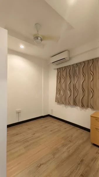 Room features: light wood laminate flooring, white painted walls, ceiling fan, wall-mounted split AC, curtains with wave pattern, corner desk or cabinet, recessed downlights; style: modern.