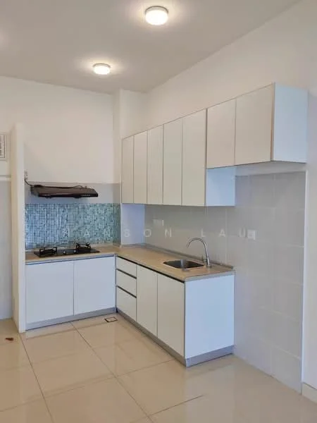 Kitchen features: white flat-panel cabinets, light grey countertop, single-bowl stainless-steel sink, chrome pull-down faucet, built-in gas hob, exhaust hood, mosaic tile backsplash in blue and green, cream tiled flooring, recessed ceiling lights; style: modern.