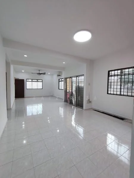 Desa Salak Permata Salak Tinggi, Desa Salak Permata, Sepang — view 2 of 5 — for Rent