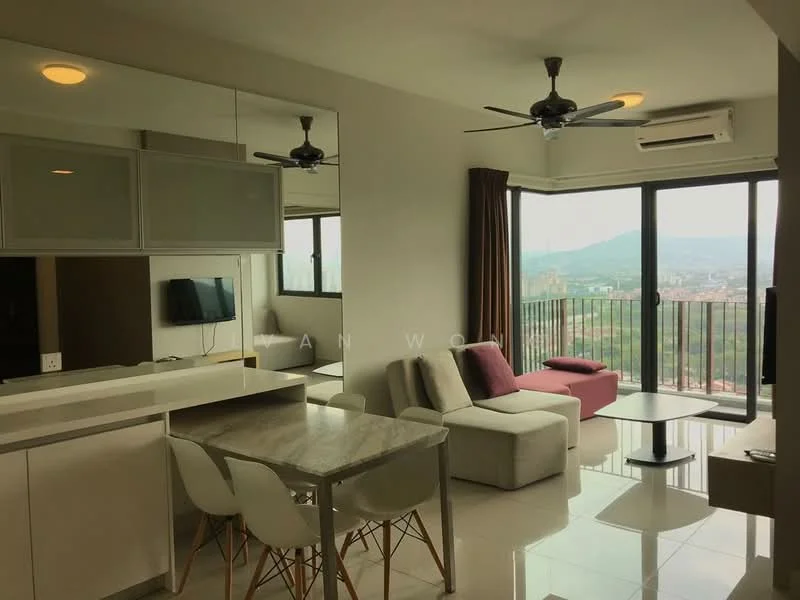 Living features: floor-to-ceiling windows, city view, 3-seater fabric sofa in grey, 2-seater fabric sofa in pink, coffee table, wall-mounted TV, dining table with 4 white chairs, recessed downlights, ceiling fan, air conditioning unit, light-colored walls, glossy tile flooring; style: modern; view: city.