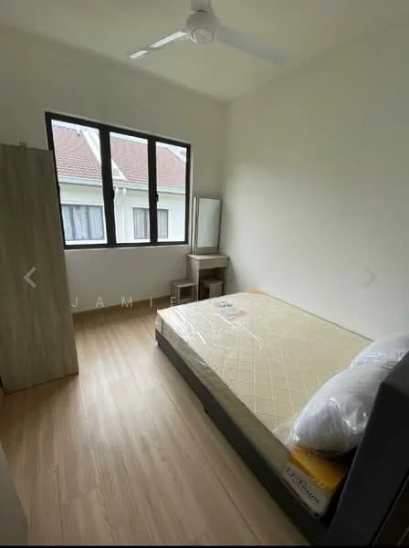 Bedroom features: queen-size bed, light-colored bedding, wooden flooring, white painted walls, ceiling fan, large window with black frame, built-in wardrobe, dressing table with mirror; style: modern.