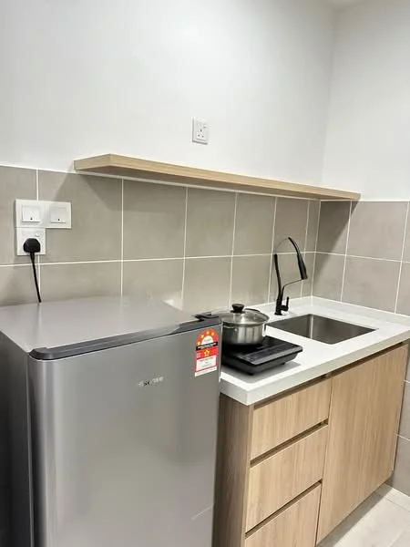 Kitchen features: stainless-steel fridge, single-bowl stainless-steel sink, chrome pull-down faucet, white quartz countertop, wood cabinetry, tile backsplash, electric stove, open shelving; style: modern.