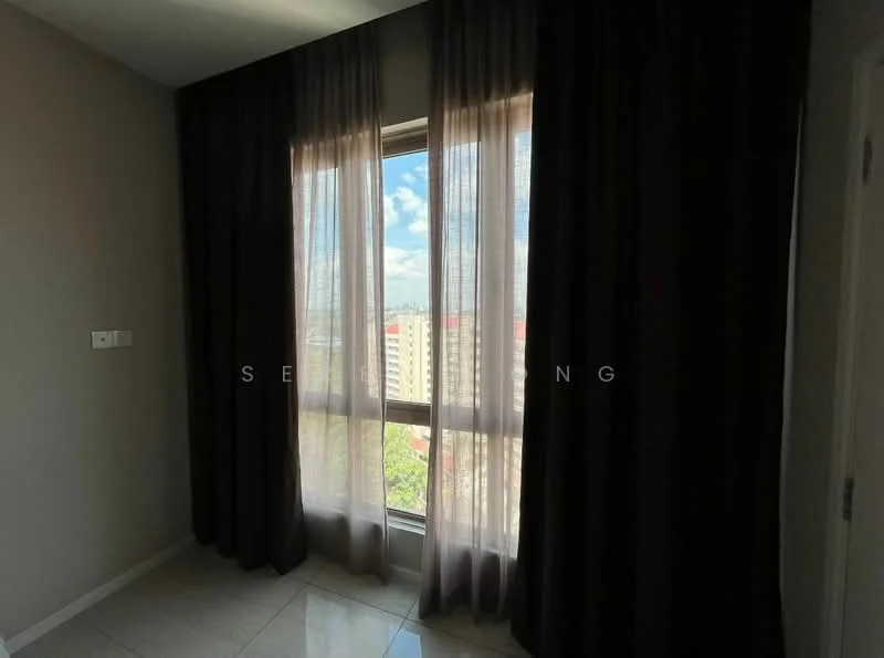 Room features: floor-to-ceiling windows, sheer curtains, blackout curtains, light-coloured walls, tile flooring, city view; style: modern; view: city.
