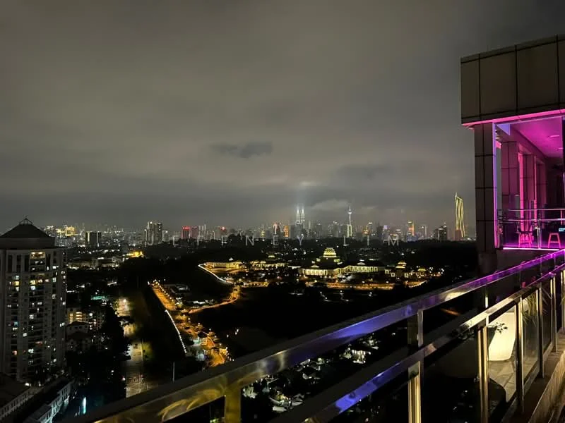 Room view: city.