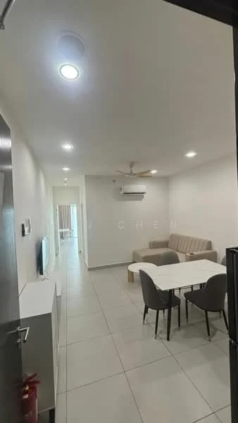 Living features: white painted walls, tile flooring, 5-blade ceiling fan with light, wall-mounted split AC, sofa in beige, dining table with 4 chairs, TV console, wall-mounted TV, recessed downlights; style: modern.