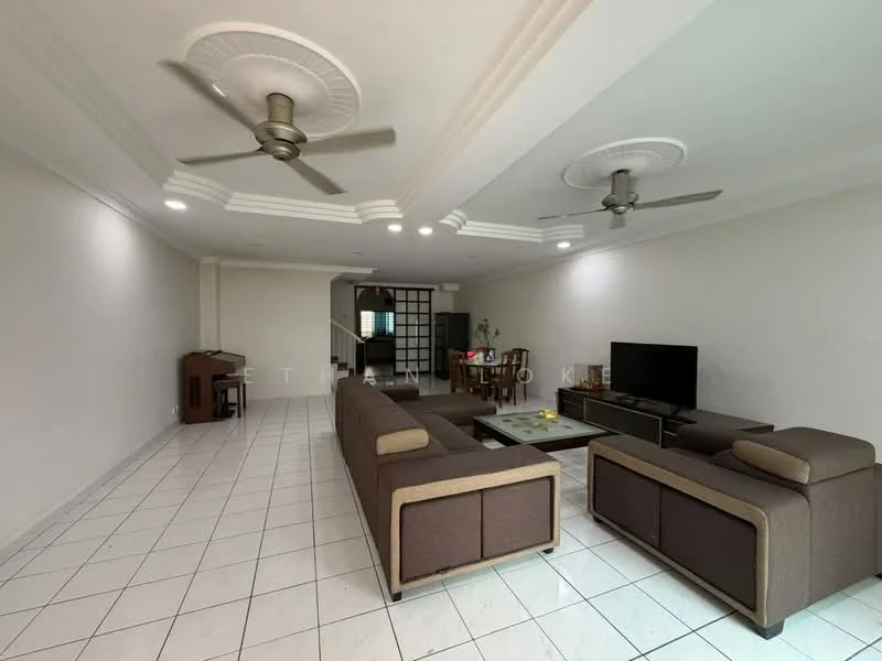 Living features: 2-seater fabric sofa in brown, 3-seater fabric sofa in brown, coffee table, TV console, wall-mounted TV, ceiling fan with light, ceiling fan, recessed downlights, white painted walls, tile flooring, decorative ceiling with crown moulding, area rug; style: modern.