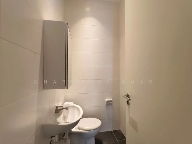 Bathroom features: white tiled walls, black tile flooring, one-piece toilet, chrome basin mixer faucet, mirror cabinet, toilet paper holder, wall-mounted sink, recessed lighting; style: modern.