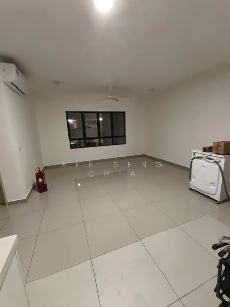 Room features: white painted walls, grey tile flooring, 1 wall-mounted split AC, 5-blade ceiling fan, floor-to-ceiling windows, fire extinguisher, laundry machine, open space layout; style: modern.
