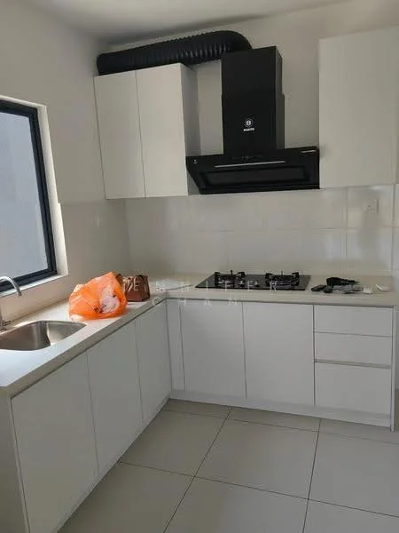 Kitchen features: white cabinetry, stainless-steel sink, chrome pull-down faucet, granite countertop, built-in gas hob, exhaust hood, white tiled backsplash, ceramic tile flooring, window with black frame, open shelving, under-cabinet lighting; style: modern.
