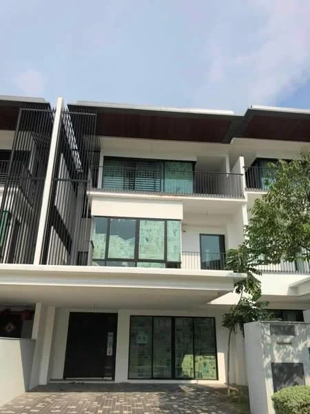Exterior type: linked terrace house; features: white painted facade, glass windows, black metal railings, flat roof, two-storey structure, manicured landscaping, paved driveway, balconies on upper level; style: modern.