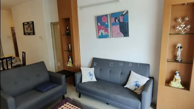 Living features: 2-seater fabric sofa in grey, 2-seater fabric sofa in grey, decorative cushions, wooden coffee table, framed artwork on wall, light-colored walls, laminate flooring, shelf unit with decorative items; style: modern.