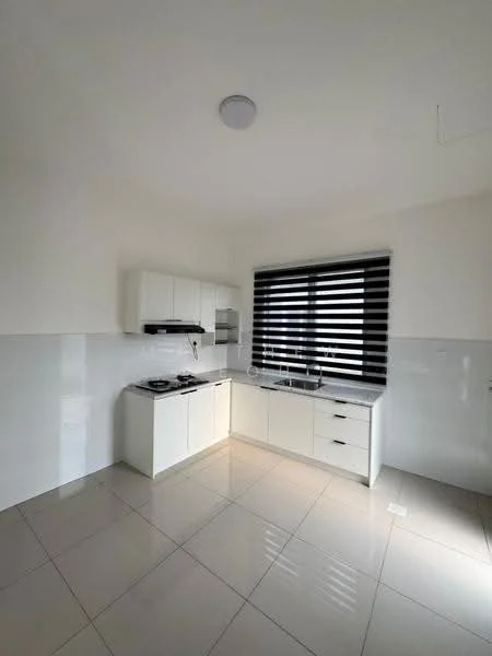 Kitchen features: white cabinetry, stainless-steel sink, chrome pull-down faucet, built-in gas hob, exhaust hood, white tiled backsplash, grey floor tiles, window with black roller blinds, countertop with smooth surface, under-cabinet lighting; style: modern.