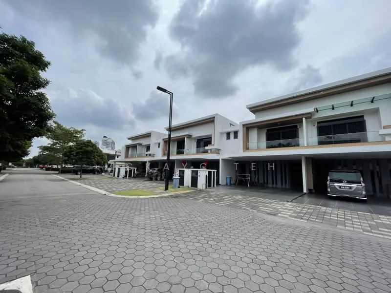 Exterior type: linked terrace house; features: white painted facade, flat roof, two-storey building, paved driveway, car porch with awning, manicured landscaping, street lighting, surrounded by greenery; style: modern.