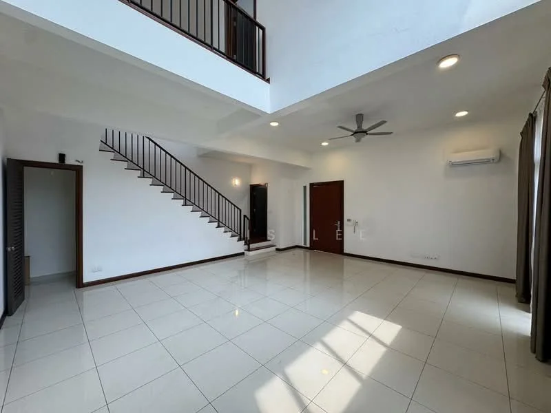 Living features: white painted walls, polished ceramic tile flooring, 5-blade ceiling fan, recessed downlights, large windows with natural light, staircase with metal railing, air conditioning unit, door leading to hallway; style: modern.