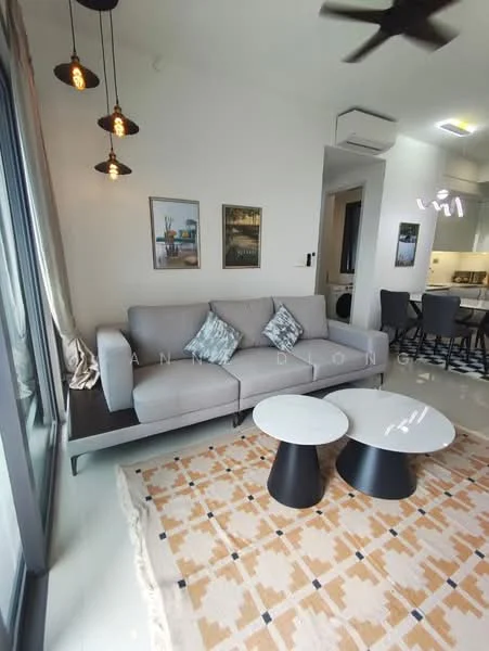 Living features: 3-seater fabric sofa in grey, decorative cushions, 2 round coffee tables in black, area rug with geometric pattern, floor-to-ceiling windows, curtains, ceiling fan with light, recessed LED downlights, wall-mounted artwork, open layout to kitchen, polished concrete flooring; style: modern; view: city.