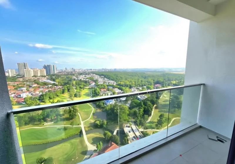 Room view: city.
