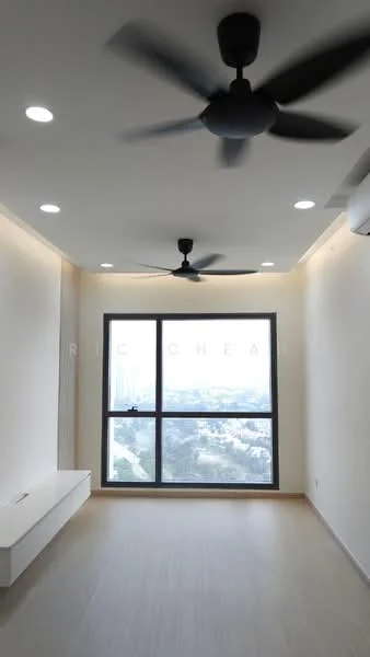 Living features: floor-to-ceiling windows, 3-blade ceiling fan, recessed LED downlights, light-coloured walls, wooden flooring, TV console, city view; style: modern; view: city.
