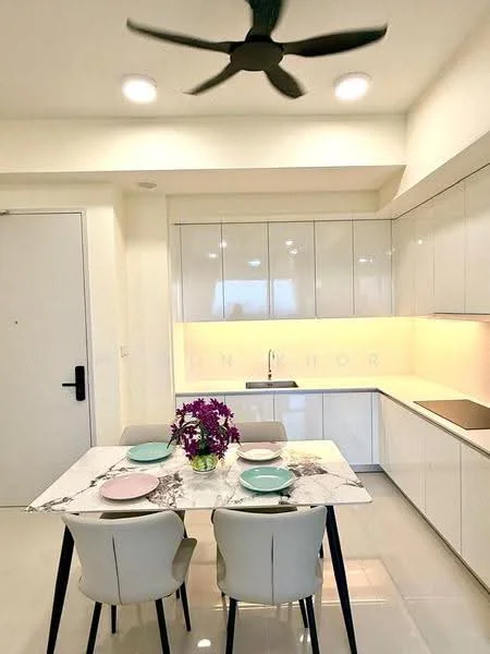 Kitchen features: white glossy cabinetry, marble-patterned dining table, 4 dining chairs, single-bowl stainless-steel sink, chrome pull-down faucet, white backsplash, recessed LED downlights, ceiling fan, white tiled flooring, built-in oven, induction cooktop, kitchen island, decorative flower arrangement; style: modern.