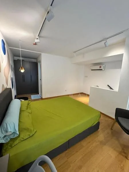 Bedroom features: king-size bed with green bedding, upholstered headboard, wooden flooring, recessed downlights, pendant light, wall-mounted split AC, built-in wardrobe with sliding doors, decorative wall with abstract pattern, chair, desk, open layout; style: modern.