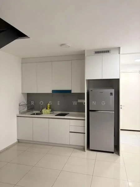 Kitchen features: white cabinetry, grey backsplash, single-bowl stainless-steel sink, chrome pull-down faucet, built-in oven, freestanding fridge, ceramic tile flooring, recessed downlights; style: modern.