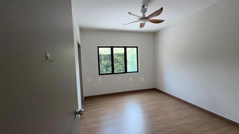 Room features: light wood laminate flooring, white painted walls, ceiling fan, large window with black frame, natural light, no visible furniture, plain ceiling, no visible closet; style: minimalist; view: garden.