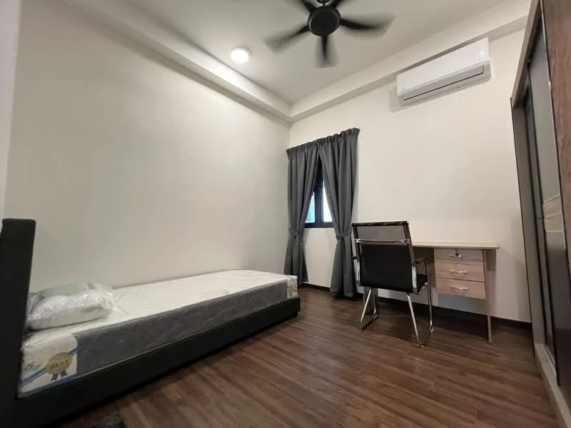 Bedroom features: single bed, wooden flooring, white painted walls, ceiling fan, wall-mounted split AC, desk with drawers, black office chair, curtains, window, built-in wardrobe; style: modern.