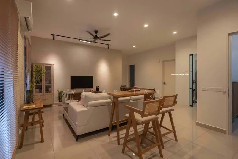 Living features: 3-seater fabric sofa in white, wooden coffee table, TV console, wall-mounted TV, ceiling fan with light, recessed downlights, large windows with blinds, cream painted walls, glossy tile flooring, decorative plant in pot, open layout, area rug; style: modern.