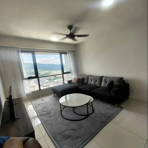 Living features: 3-seater fabric sofa in grey, coffee table with round glass top, area rug with circular pattern, floor-to-ceiling windows, mountain view, curtains, ceiling fan with light, wall-mounted TV, TV console in dark wood, light-colored walls, tile flooring; style: modern; view: mountain.