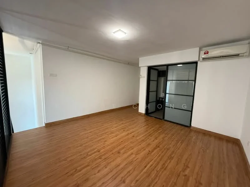 Room features: laminate flooring, white painted walls, 1 wall-mounted split AC, recessed downlights, glass sliding door, black framed glass partition, window with blinds; style: modern.