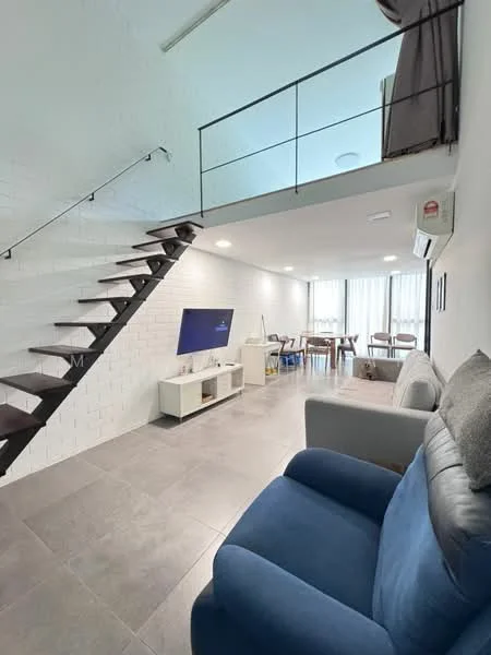 Living features: grey painted walls, tile flooring, 5-blade ceiling fan with light, wall-mounted TV, white TV console, sofa in blue fabric, coffee table, dining table with chairs, large windows with sheer curtains, staircase with wooden steps and metal railing, air conditioning unit; style: modern.