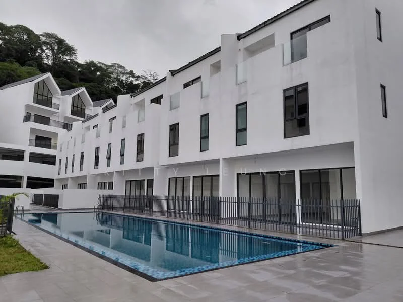 Exterior type: linked terrace house; features: white painted facade, glass windows, flat roof, swimming pool, pool deck, manicured lawn, surrounded by greenery; style: modern.