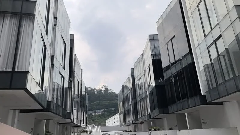 Exterior type: linked terrace house; features: glass curtain wall, black facade, white painted facade, multiple storeys, recessed balconies, manicured landscaping, surrounded by greenery; style: modern.