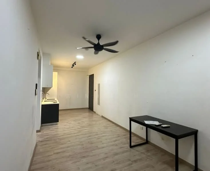 Living features: white painted walls, laminate flooring, 5-blade ceiling fan, recessed LED downlights, kitchenette with white cabinetry, kitchen countertop, single-bowl stainless-steel sink, built-in oven, table, remote control on table; style: modern.