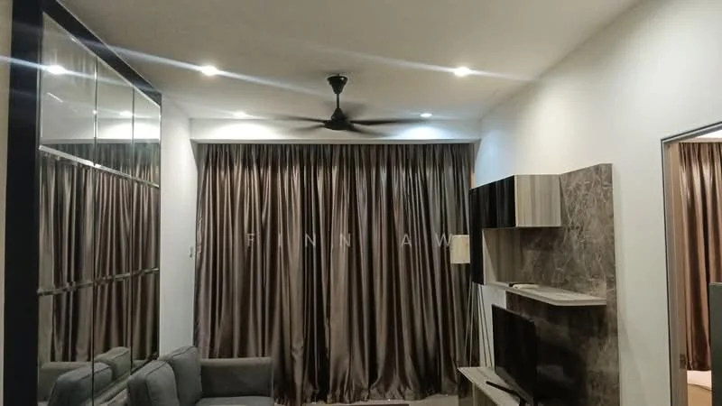 Living features: grey fabric sofa, wall-mounted TV, TV console with storage, recessed downlights, 5-blade ceiling fan, floor-to-ceiling mirror, brown curtains, decorative wall panel with stone finish; style: modern.