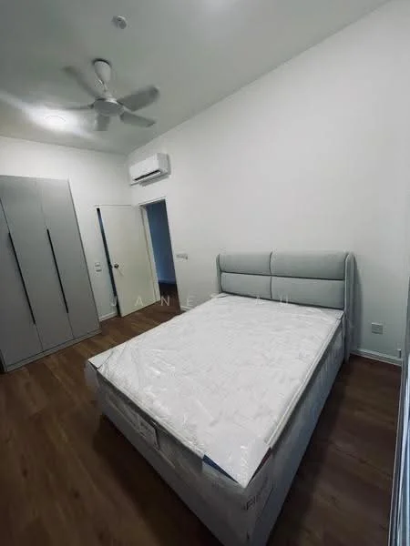 Bedroom features: queen-size bed, upholstered headboard, 2 bedside lamps, built-in wardrobe with sliding doors, wooden flooring, white painted walls, ceiling fan, wall-mounted split AC, window with curtain, door leading to hallway; style: modern.