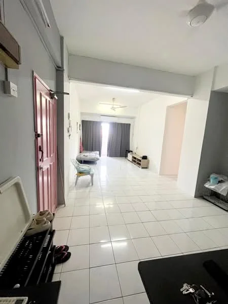 Living features: white painted walls, grey accent wall, glossy white tile flooring, 5-blade ceiling fan, sliding glass door, curtains, TV console, seating area with chairs, decorative wall art, open layout, natural light from sliding door; style: modern.