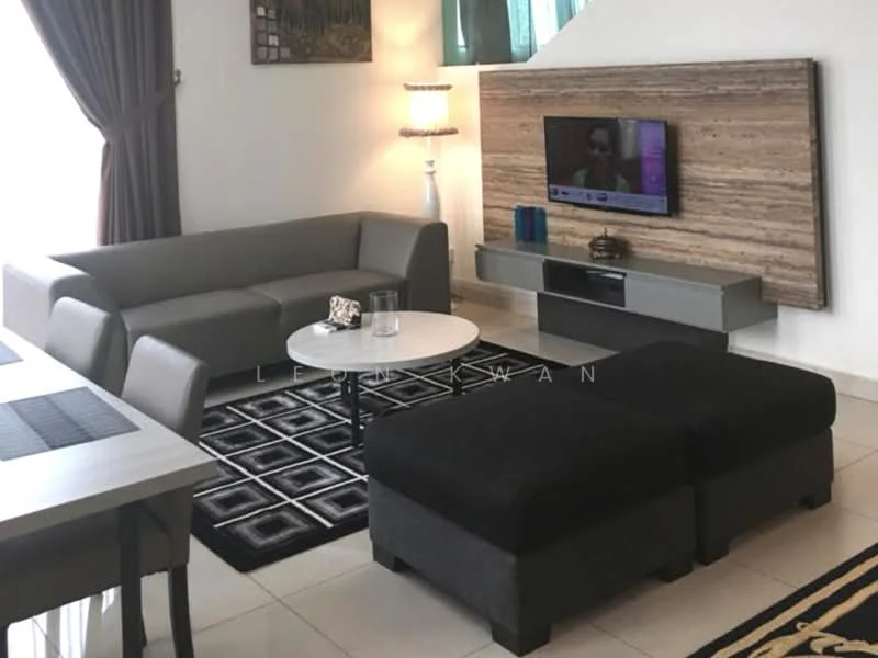 Living features: 3-seater fabric sofa in grey, black upholstered ottoman, round coffee table, wall-mounted TV, TV console in grey, decorative wall panel with stone finish, area rug with geometric pattern, floor lamp, curtains in dark fabric, light-colored tiled flooring; style: modern.