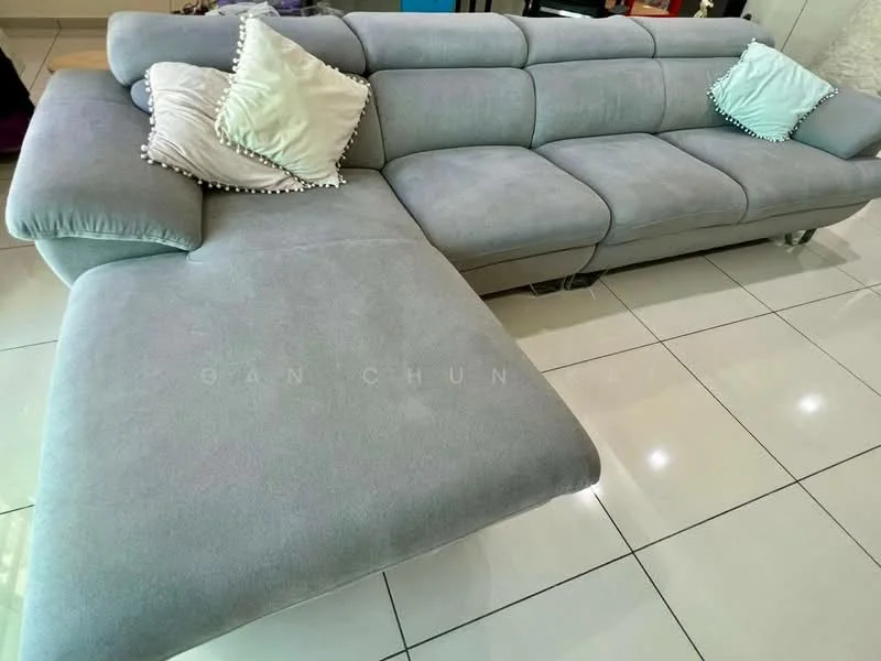 Living features: L-shape sectional sofa in light grey, decorative throw pillows in pastel colors, glossy white tile flooring, neutral wall color, recessed lighting, open layout, modern design; style: modern.