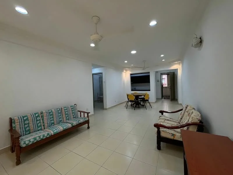 Living features: white painted walls, tile flooring, 5-blade ceiling fan with light, recessed downlights, sofa with floral pattern, 3-seater wooden sofa, 2-seater fabric sofa, TV console, dining table with yellow chairs, wall-mounted TV, air conditioning unit; style: modern.