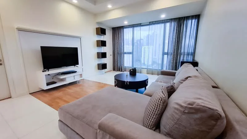 Living features: L-shape sectional sofa in grey, coffee table, wall-mounted TV, TV console in white, floor-to-ceiling windows, sheer curtains, wood flooring, recessed downlights, decorative wall shelves; style: modern; view: city.