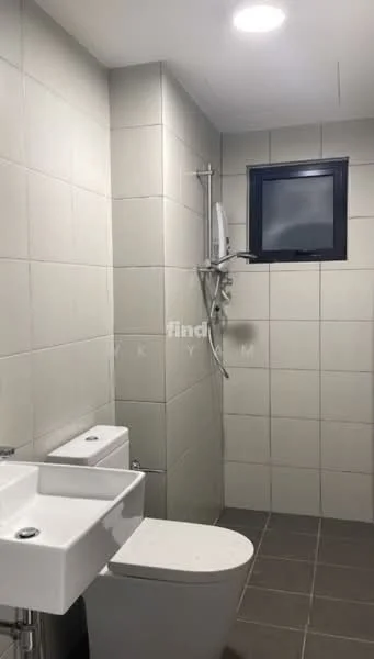 Bathroom features: white wall tiles, grey floor tiles, single-sink vanity with modern design, chrome basin mixer faucet, one-piece toilet, shower with wall-mounted shower head, small window, recessed ceiling lights; style: modern.