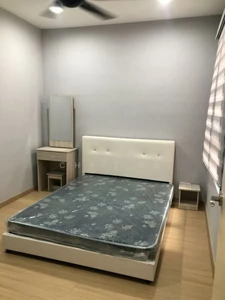 Bedroom features: queen-size bed, upholstered headboard, light grey walls, wooden flooring, nightstand, dressing table with mirror, ceiling fan, window with blinds; style: modern.