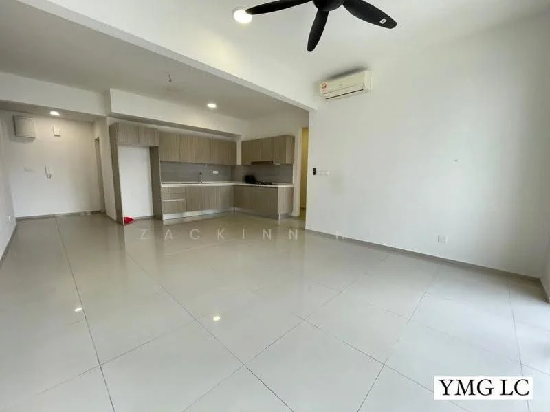 Living features: white painted walls, polished ceramic tile flooring, 5-blade ceiling fan with light, wall-mounted split AC, kitchenette with cabinets, countertop with backsplash, recessed downlights, open layout, large windows for natural light; style: modern.