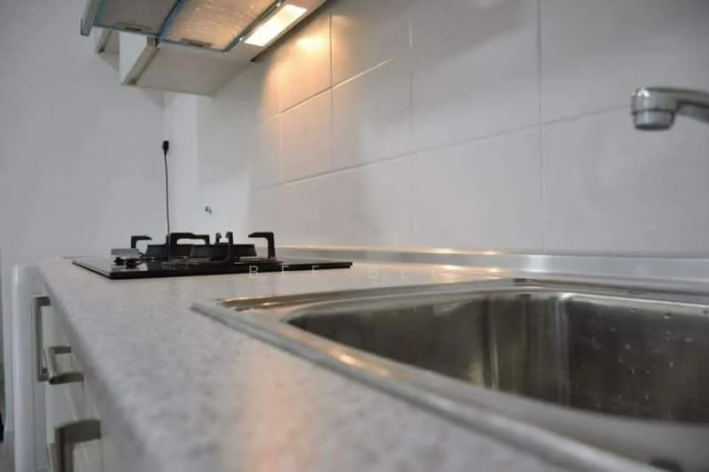 Kitchen features: single-bowl stainless-steel sink, chrome pull-down faucet, granite countertop, white tiled backsplash, 4-burner gas hob, under-cabinet lighting, white cabinetry, stainless-steel appliances; style: modern.